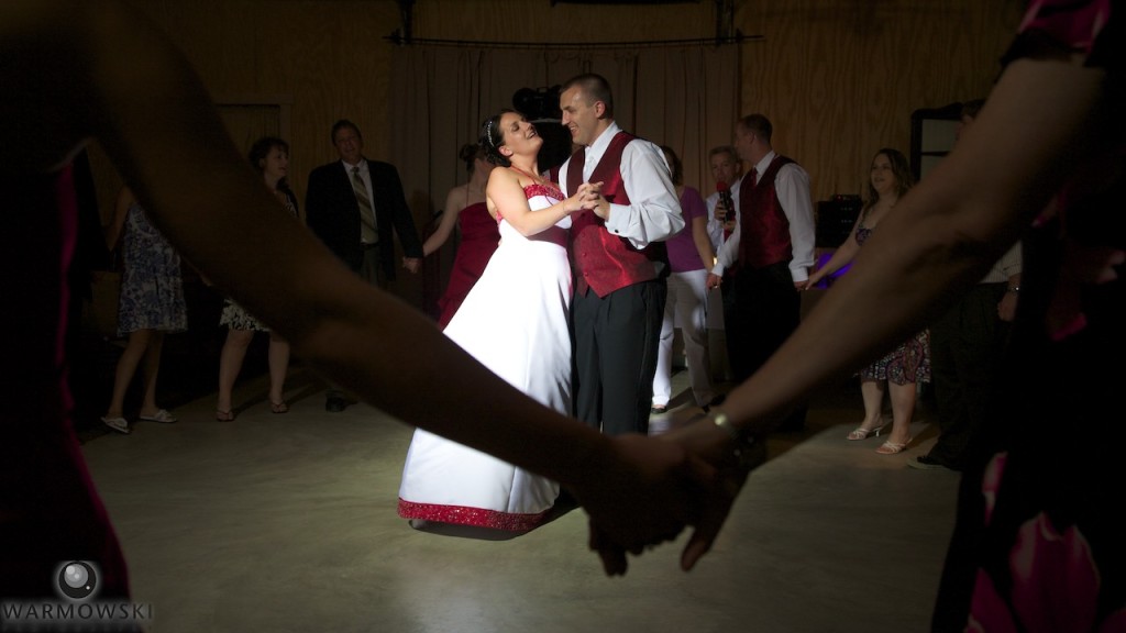 Kassie & Matt surrounded by family for the last dance of the night at Buena Vista Farms.