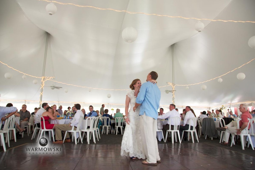 Ashlee & Justin's first dance in Euro ten at Buena Vista (by Warmowski Photography).