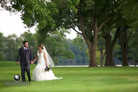 Portraits for Amanda & Nick, outdoor wedding at the Jacksonville Country Club. Photo by Steve & Tiffany of Warmowski Photography.